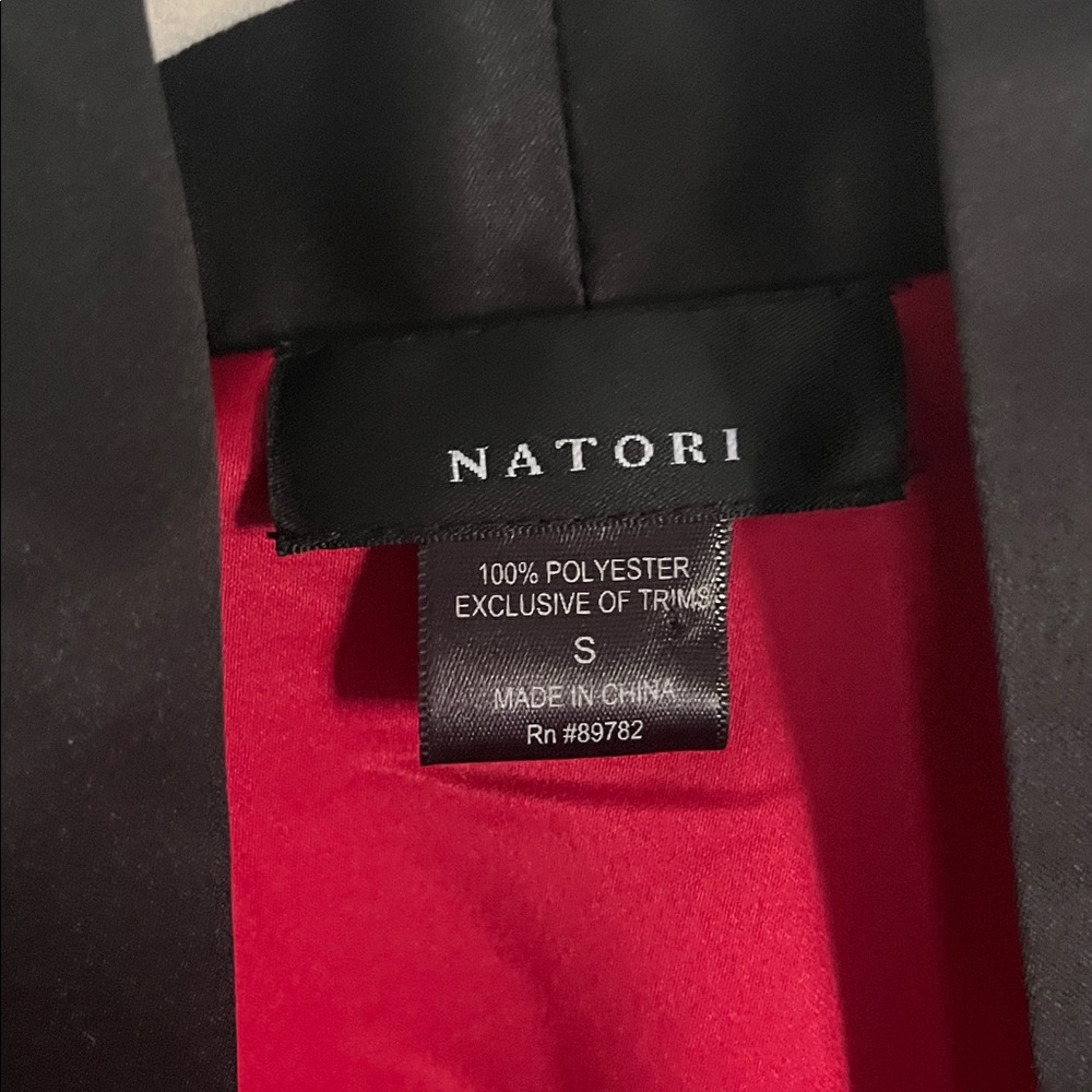 Natori Geisha Printed Satin Tie Waist Wrap Robe - Picture 5 of 5